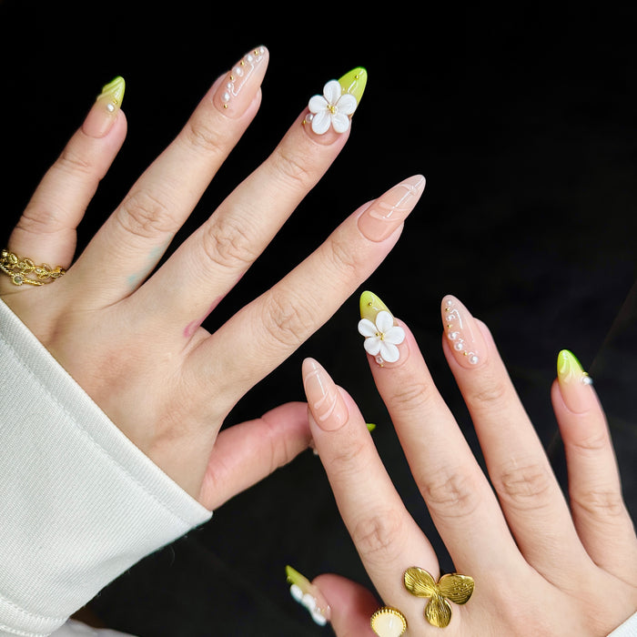 Chic Green — hand-painted press-on nails
