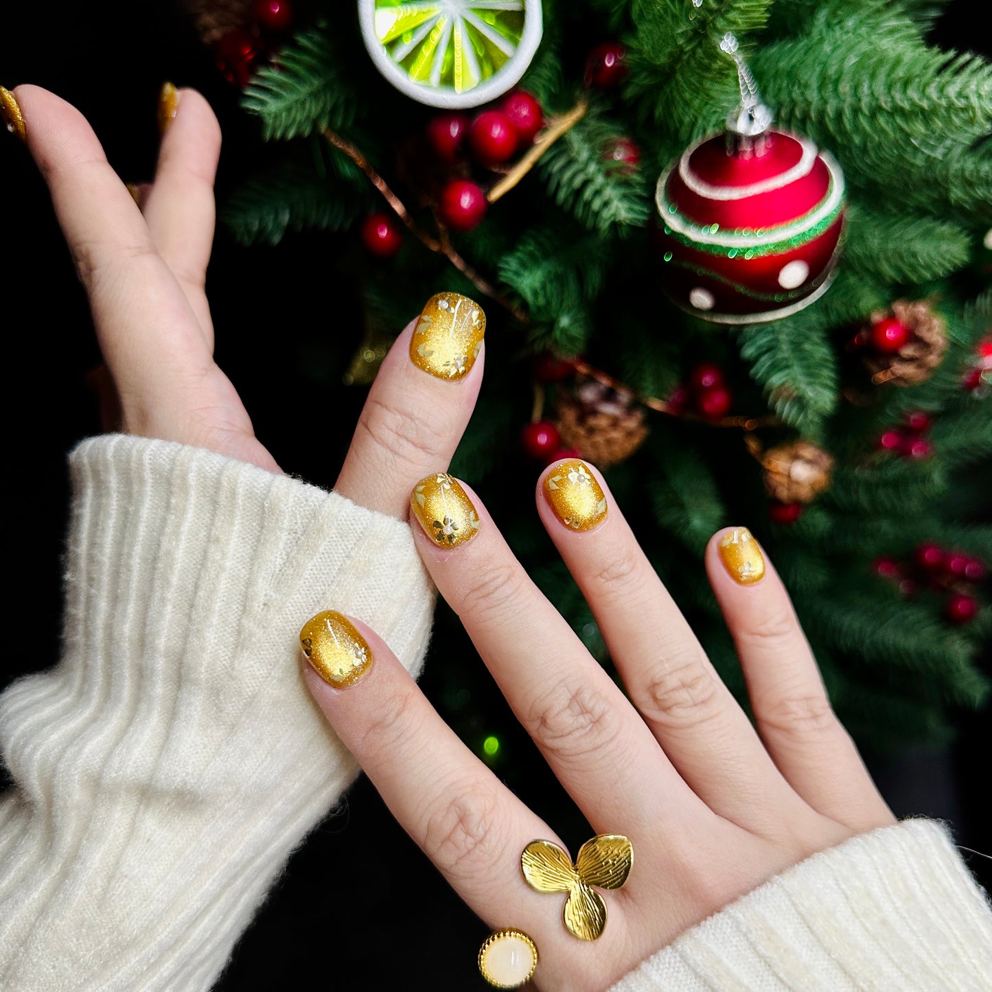 Gilded Noël