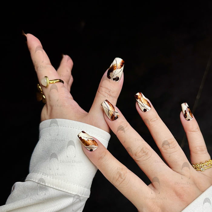October in Québec — hand-painted press-on nails